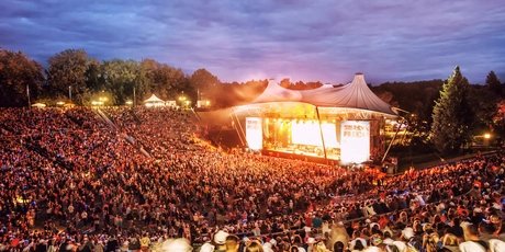 Concert en plein air à la Parkbühne Wuhlheide de Berlin