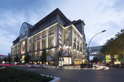 Außenansicht Kaufhaus des Westens (KaDeWe) in Berlin 