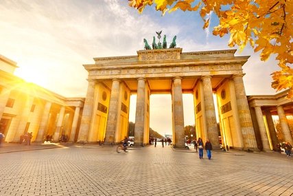 Brandenburg Gate with Quadriga in Berlin in autumnal backlight