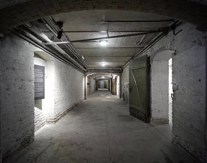 Prigione SA Papestraße Sito commemorativo di Berlino, corridoio della cantina