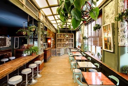 japanisches Café House of Small Wonder