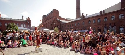 Straßenkünstler auf dem Gelände der KulturBrauerei