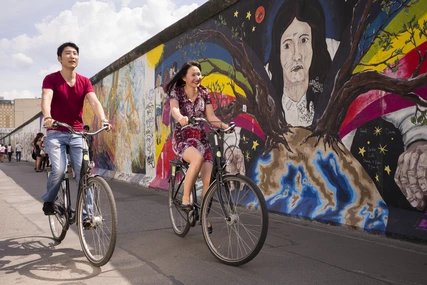 Fahrradtour an der East Side Gallery