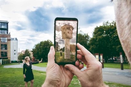 Augmented Reality: Virtual watch tower MauAR-App Berlin