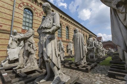Sculptures in the court 