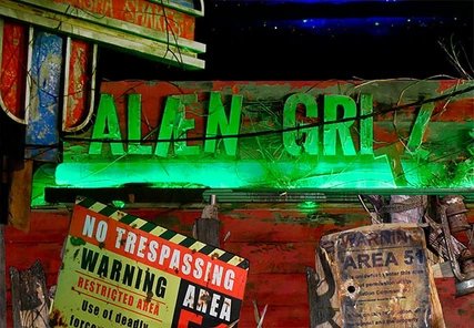 Illuminati Escapes Berlin - Alien Grill