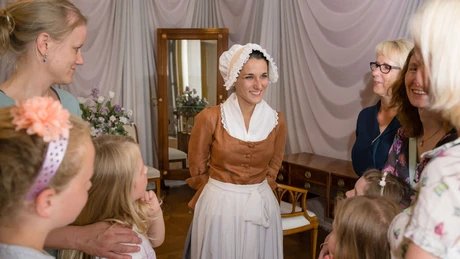 Familienführung mit der Kammerzofe Sophie im Schloss Charlottenburg