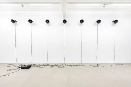 Martin Groß, The Sky Above The Port, 2022, 7–Kanal Audio Installation, 12:20 Minuten © Martin Groß