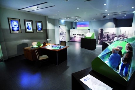 Ausstellungsraum „Partei und Staat“