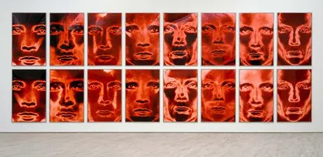 Katharina Sieverding, Stauffenberg-Block I-XVI, 1969/96, Farbfotografie, Acryl, Stahlrahmen, Installationsansicht: Katharina Sieverding 1967-1997, Kunstsammlung Nordrhein-Westfalen Düsseldorf 1997-98