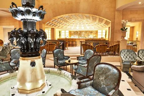 Lobby Lounge & Bar
