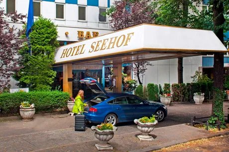 Eingang Hotel