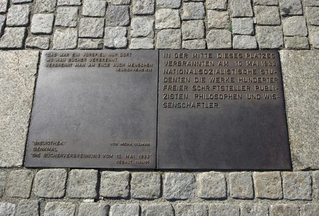 Gedenktafel Bücherverbrennung Bebelplatz