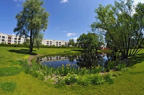 UNSECO-Weltkulturerbe Hufeisensiedlung mit Hufeisenteich