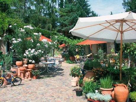 Mutter Fourage Hofcafé und Kulturscheune in Berlin