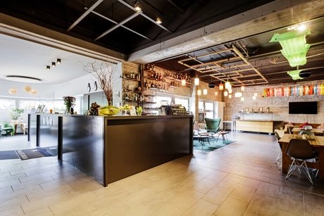 15-Min-Stadt-Hotel BIG MAMA Berlin Bar