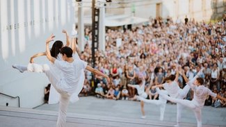 Ballettaufführung auf der Treppe der James-Simon-Galerie