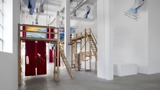 Ausstellungsansicht Petrit Halilaj im Hamburger Bahnhof