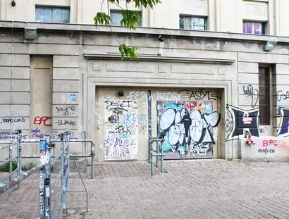 Eingangsbereich des Berghain Berlin, ein ehemaliges Heizkraftwerk
