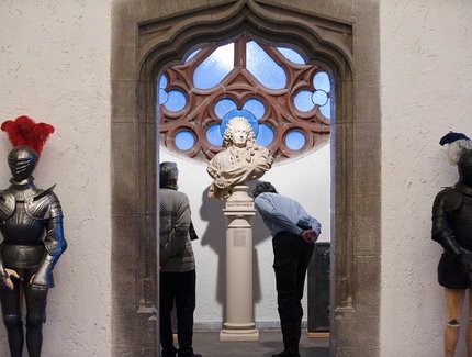 Rüstung und Büste im Märkischen Museum in Berlin Mitte