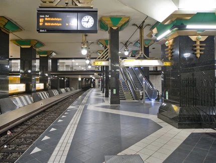 U-Bahnhof Rathaus Spandau in Berlin