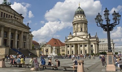 Konzerthaus und Französischer Dom Konzerthaus und Französischer Dom auf dem Berliner Gendarmenmarkt