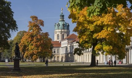 Schloss Charlottenburg im Herbst Schloss Charlottenburg - ein Highlight in Berlin